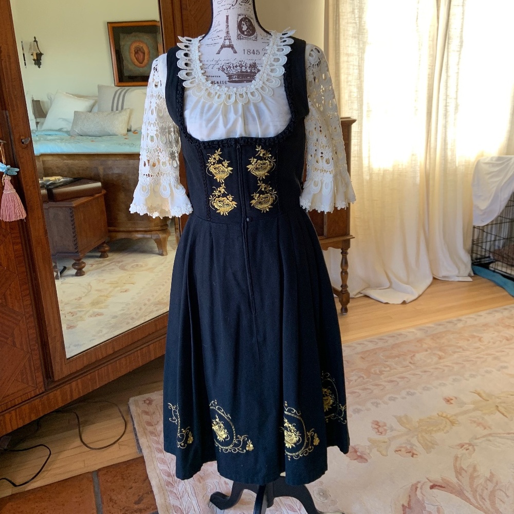 OKTOBERFEST DIRNDLE!!!